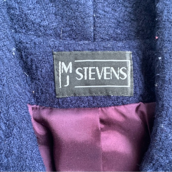 MJ STEVENS Navy acrylic Blazer with gold buttons, lined, size 12 - Picture 6 of 11